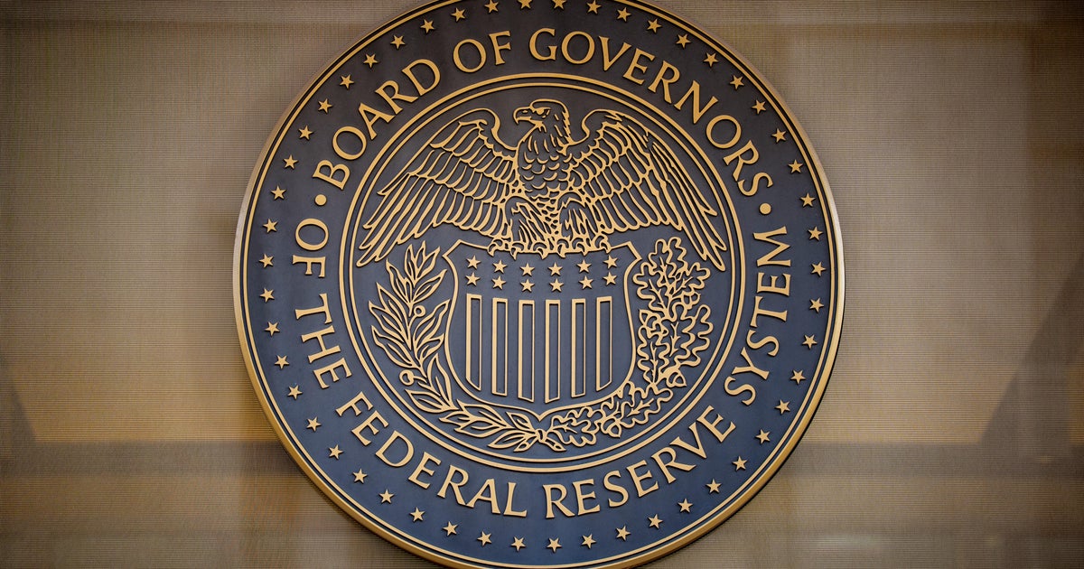Fed meeting minutes reveal deep splits on December rate cut decision