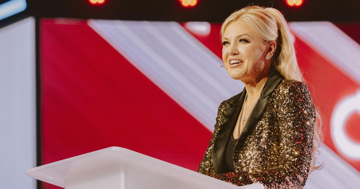 Erika Kirk endorses JD Vance for president