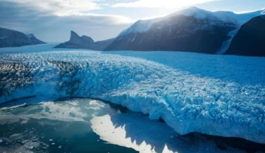 Hidden heat beneath Greenland could change sea level forecasts