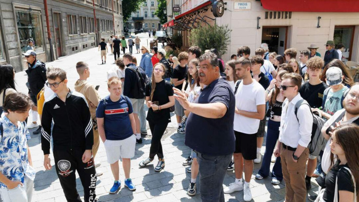 „Gyere velünk és ismerd meg Kukkoniát”