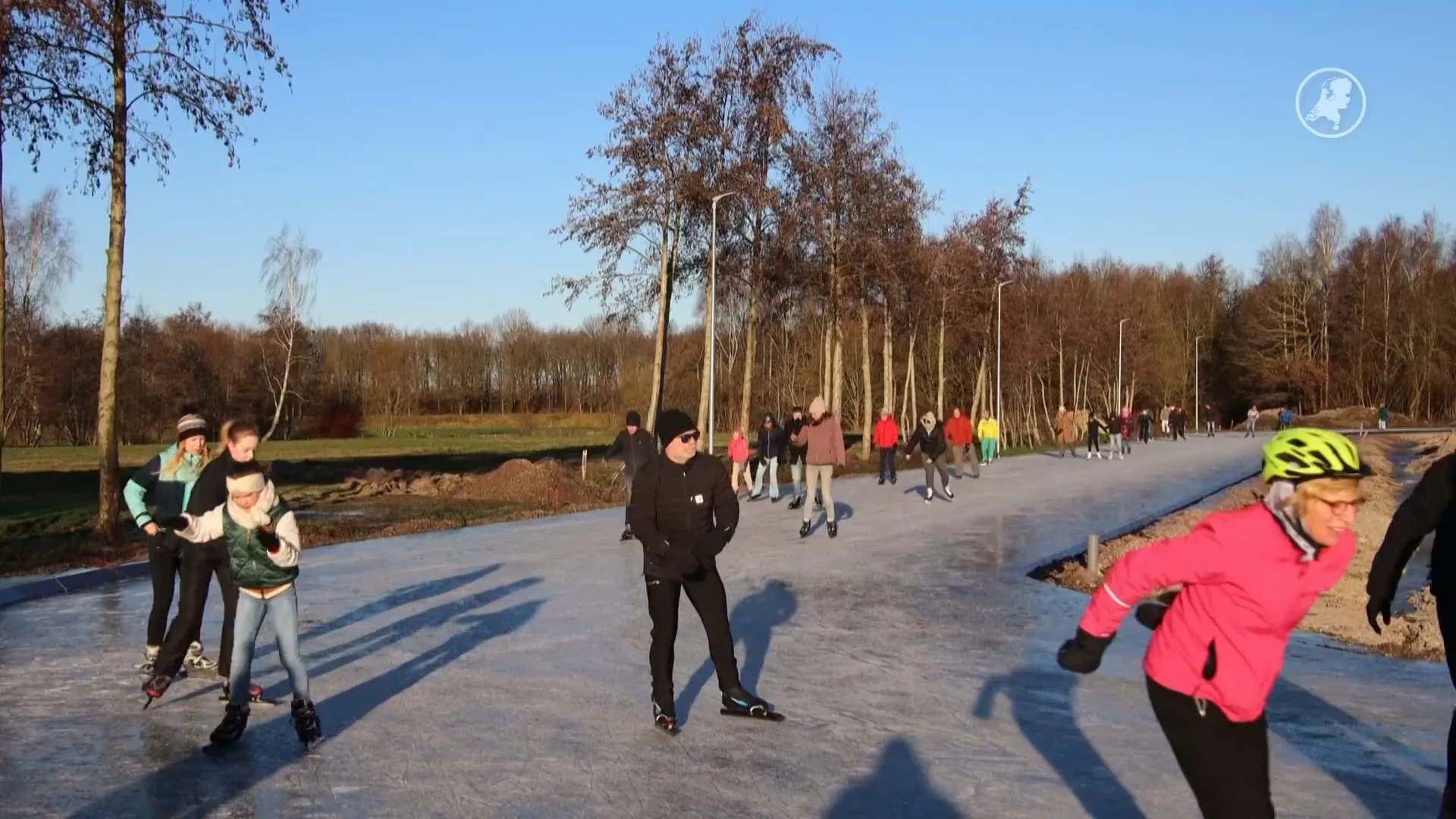 Heel Nederland schaatst op ijzige Eerste Kerstdag