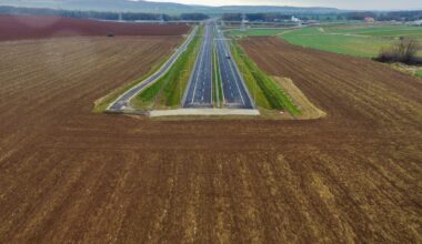 Polish-Czech border: S3 vs. D11