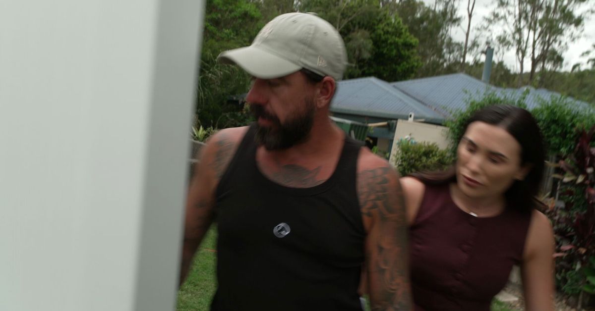 Angry customers 'out of pocket thousands' after fencer fails to complete projects