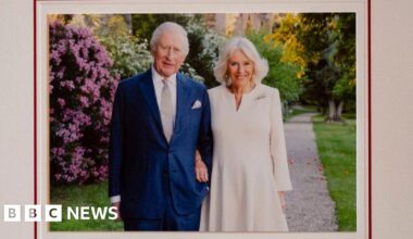 Do any normal people send Xmas cards with their own photo?