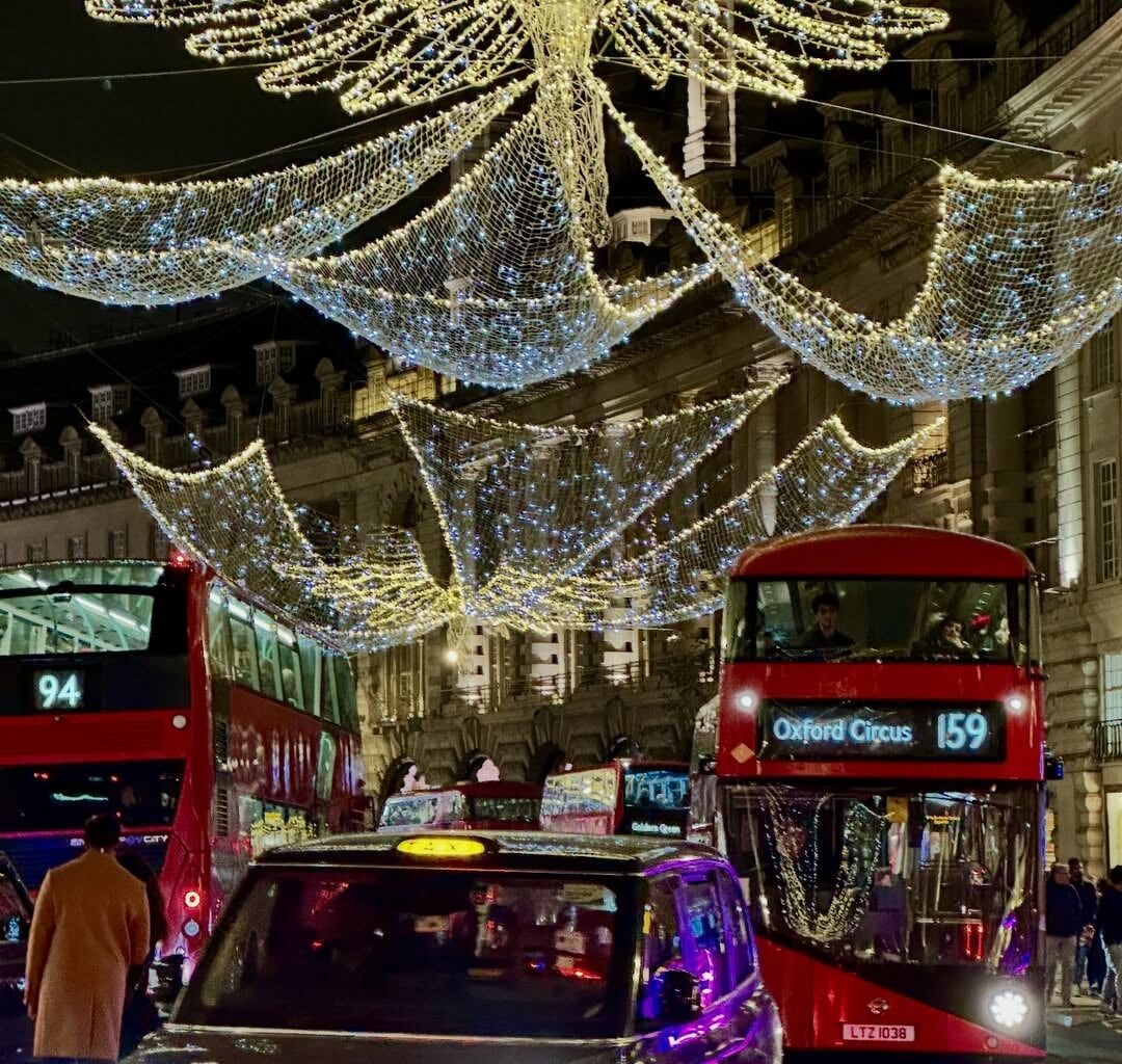 Nothing can beat the beauty of streets in the festive season ♥️