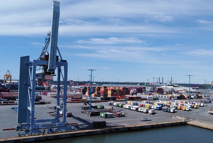 Finland sees €165m trade surplus in October