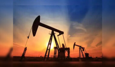 Indigenous crude output at 2.3 MMT in November; refinery throughput rises 2.3%, ETEnergyworld