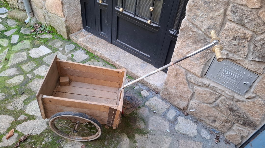 Antiguo carromato rural