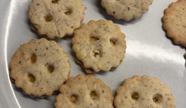 Linzer Augen oder Halloween Cookies?