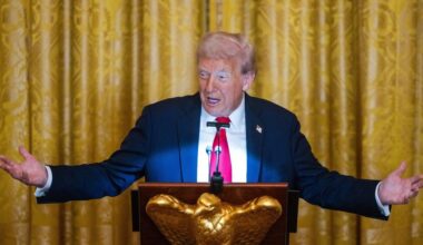 HuffPost: "Trump Again Funneling Money From Political Committees He Runs Into His Own Pocket" | Ethics advocate: "[I]f there’s no limit to which he’s willing to use the presidency to profit himself, then there’s no limit to the ways America could be up for sale"