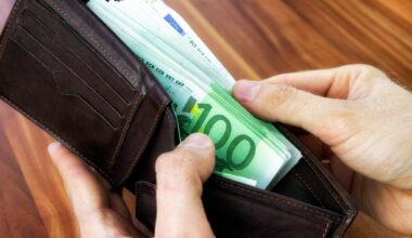 Bollo di 500€ per pagamenti in contanti oltre i 5mila euro - Nuovo emendamento alla Manovra