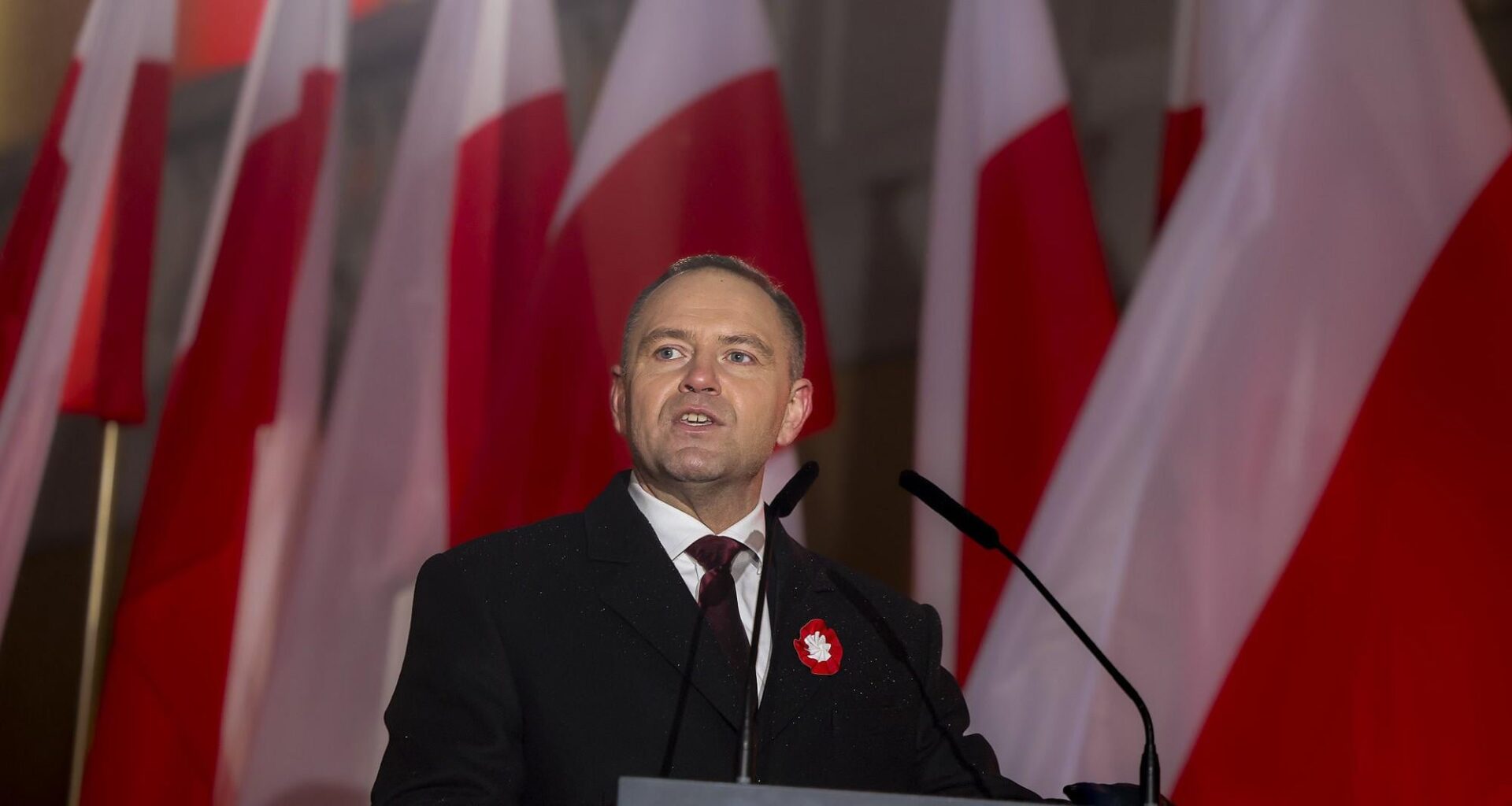 Poland "ready to defend western border" with Germany, says president