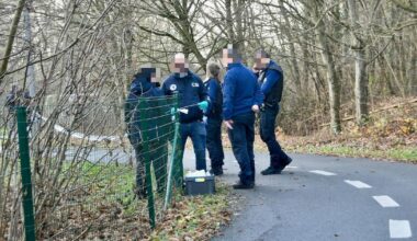 Vrouw wordt van fiets getrokken en vlak naast E17 in Kortrijk verkracht: dader (25) na klopjacht snel gevat