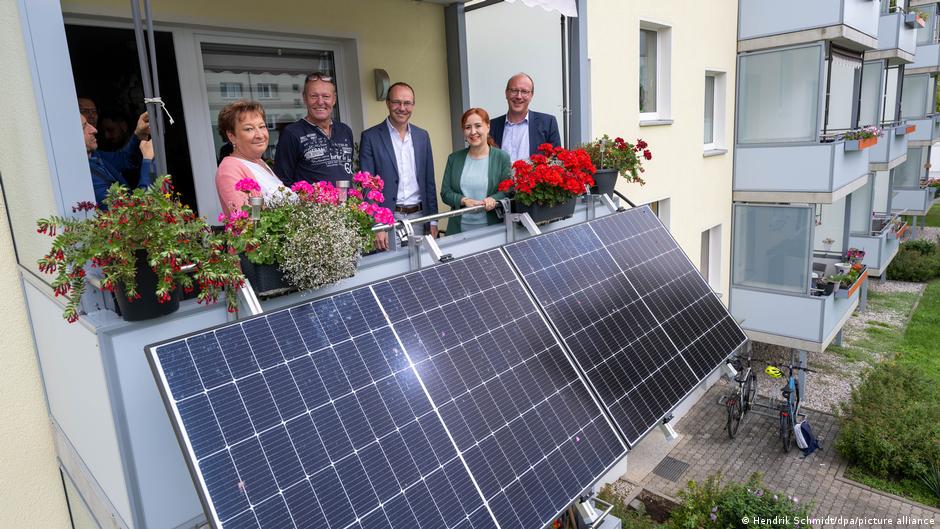 Cheaper, cleaner energy drives Germany's balcony-solar boom