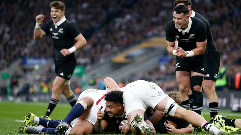 Leicester Fainga'anuku scores for the All Blacks against England at Twickenham.