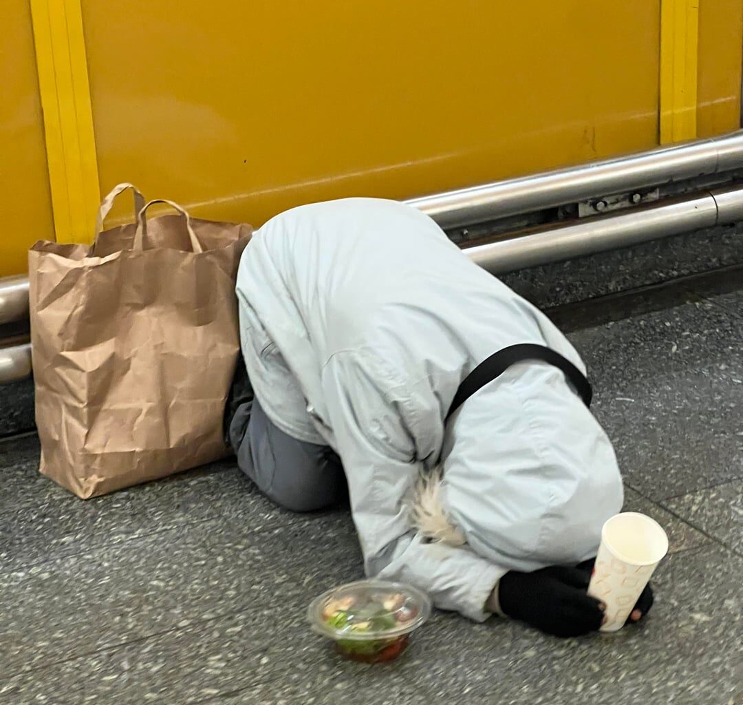 Jakým způsobem lze efektivně omezit tyto otravné žebrácké gangy?