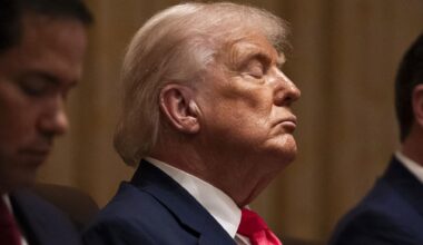 Trump Appears To Doze During Stroke