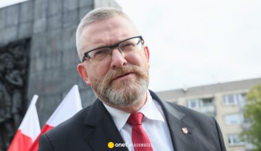 Delegalizacja partii Grzegorza Brauna. Polacy są za [SONDAŻ]