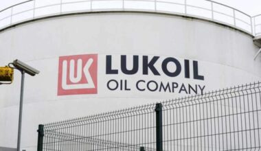 Moldova Moves to Nationalize Lukoil-Owned Airport Fuel Infrastructure After Sanctions
