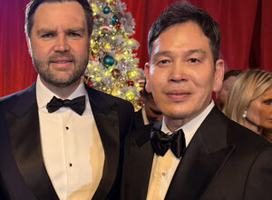 Shinsegae chair meets Vance, Trump aides in Washington