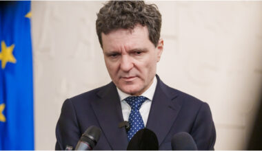 Președintele Dan:”Magistrații se tem. Au cerut să vină pe rând sau să fie preluați din benzinării, pentru a nu se vedea că intră la Cotroceni” : Europa FM