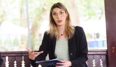 Ministra Diana Buzoianu, atacată de AUR și PSD la dezbateri în Parlament / Deputat USR: „Tremurați că mafiile sunt destructurate. V-ați enervat că nu mai puteți să furați cu Garda de Mediu, cu Apele Române sau cu Romsilva?”