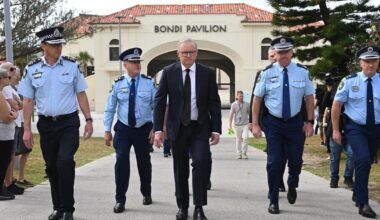 Sous le choc après la tuerie de Sydney, l'Australie veut des "lois plus fermes sur les armes"