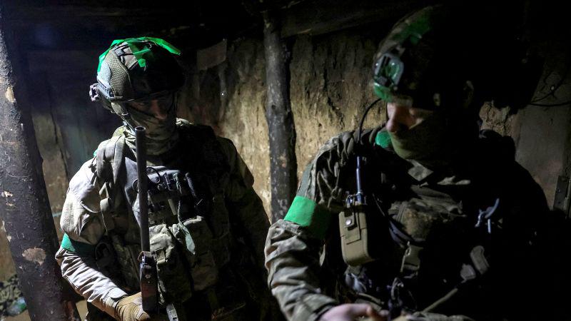 In Sept. 2025 Trump said "Kyiv could reclaim all territory with EU/NATO aid." By Dec. he's pushing Zelenskyy to "accept things" and cede land, saying Ukraine is "losing." Trump repeats what the last person told him, he's repeated Putin's rhetoric as well. Attention span of a hamster or fruit fly.