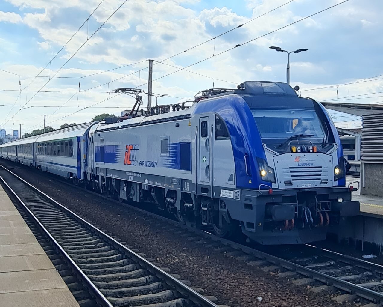 A new EuroCity line connects Germany and Poland to the Ukrainian border