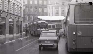 Stritarjeva ulica pri Robbovem vodnjaku, februar 1983. Foto: Marjan Ciglič