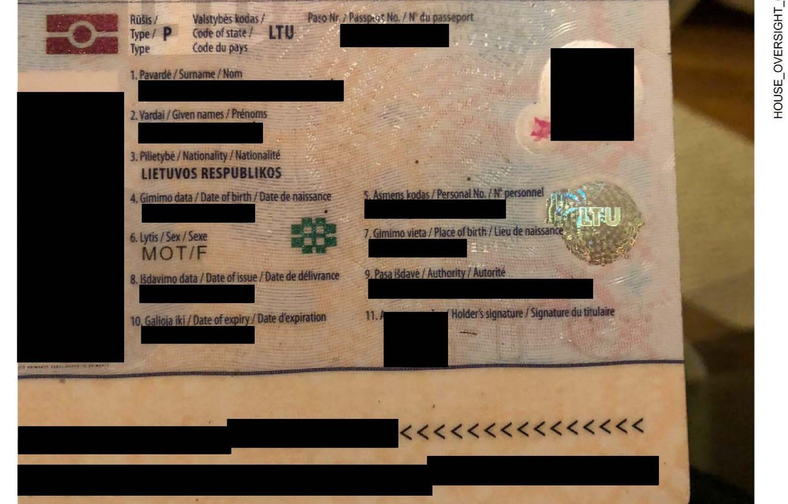 Naujuose Epstein'o failuose yra ir Lietuvos pilietės paso nuotrauka