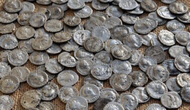 Roman silver coins hoard