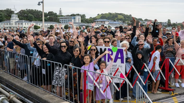 Royal New Zealand Navy maritime replenishment vessel HMNZS Aotearoa and its 80-strong ship’s company were welcomed home to Devonport Naval Base after a lengthy deployment.