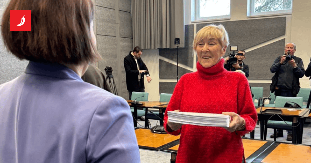 Predano 60.000 potpisa za zabranu klečavaca. Sarnavka citirala Isusa