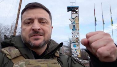 Zelensky faces a bitter choice: take on Trump – or betray his own people