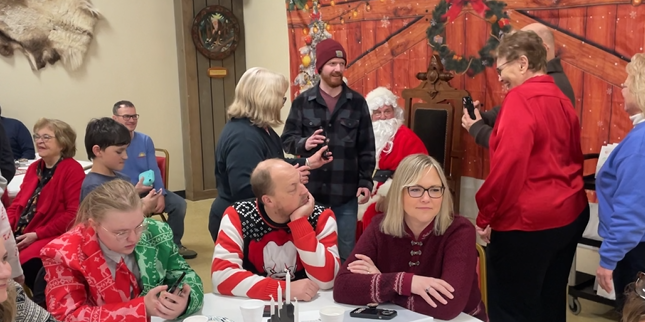 Sons of Norway Host Christmas Celebration