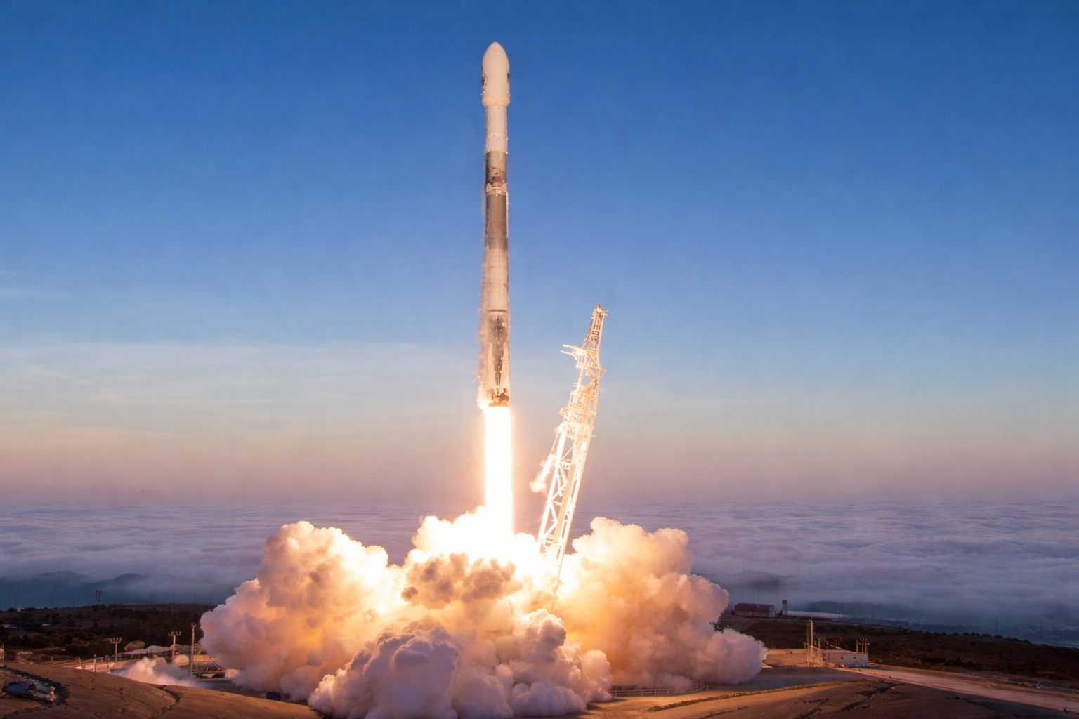 SpaceX Falcon 9 COSMO-SkyMed Launch Update: Italian Radar Earth-Observation Satellite Retargets Vandenberg After Scrub