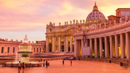 For centuries, the Roman Catholic Church controlled the Papal States across regions of Italy, each ruled by a Pope. Vatican City is the only surviving Papal State. Photos: Collected

