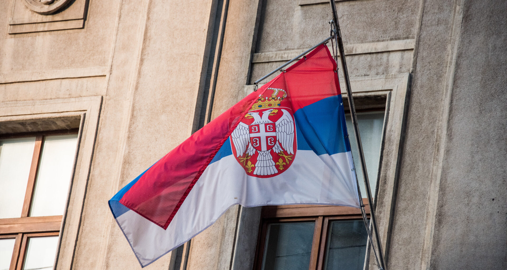 Megkongatták a vészharangot: nagy baj lehet Magyarország szomszédjában