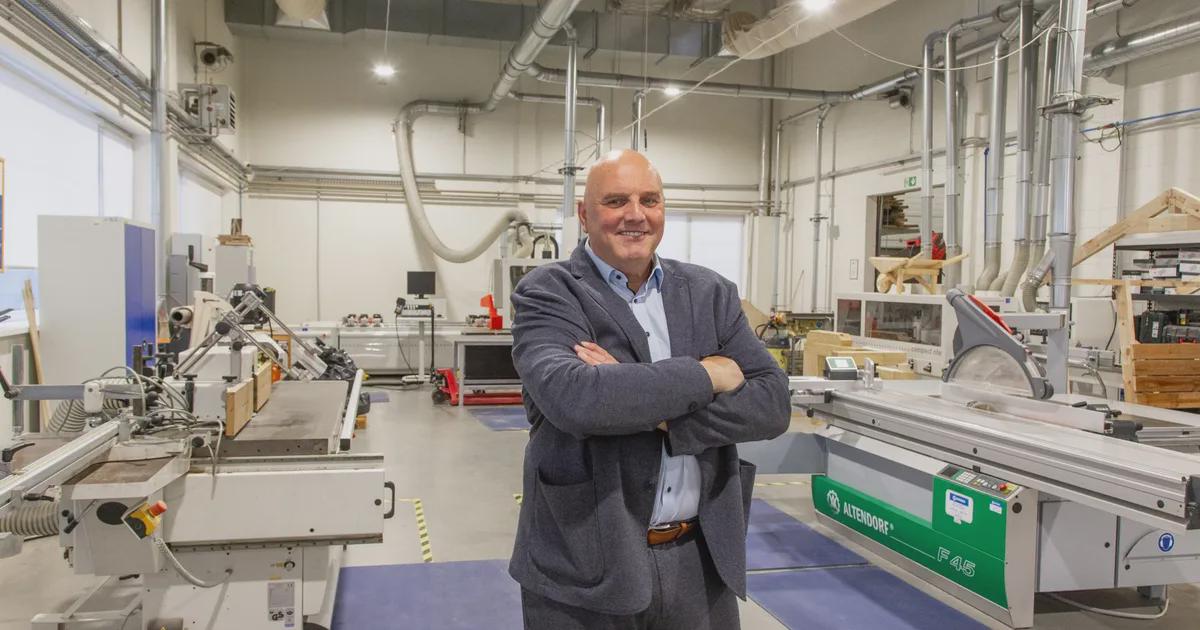 Pärast kooli bussijuhiga töösuhte lõpetamist  jahmatas Hendrik Agurit bussi raadiost kuuldud Putini kõne