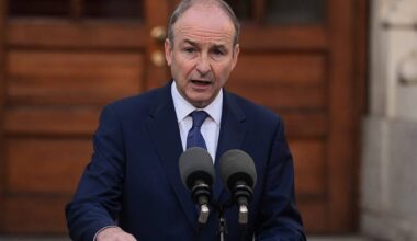 Taoiseach ‘confident’ in his leadership as Fianna Fáil TDs receive election report