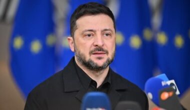 Zelenskyy accuses Russia of wanting to continue Ukraine war, reiterates need for guarantees