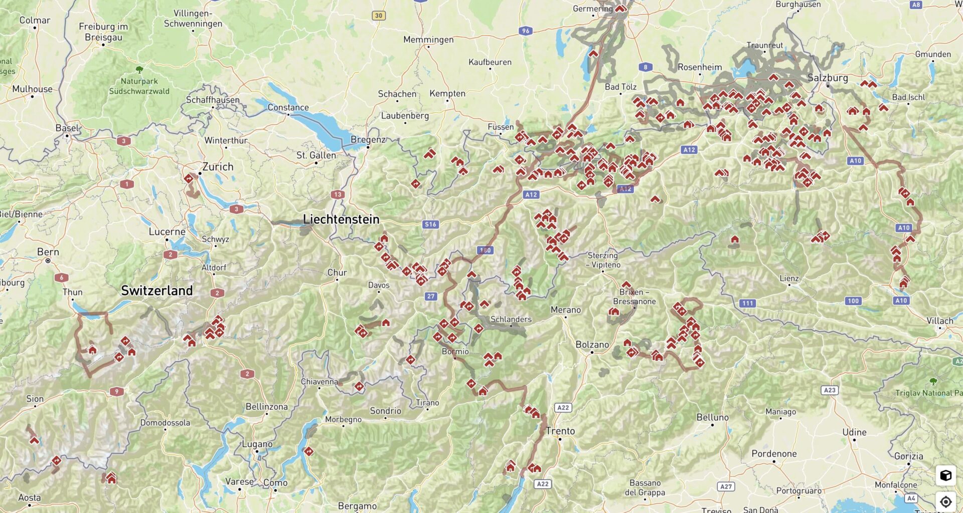[OC] Map plot of all summits, mountain passes and huts I have reached in the Alps over the past 10 years