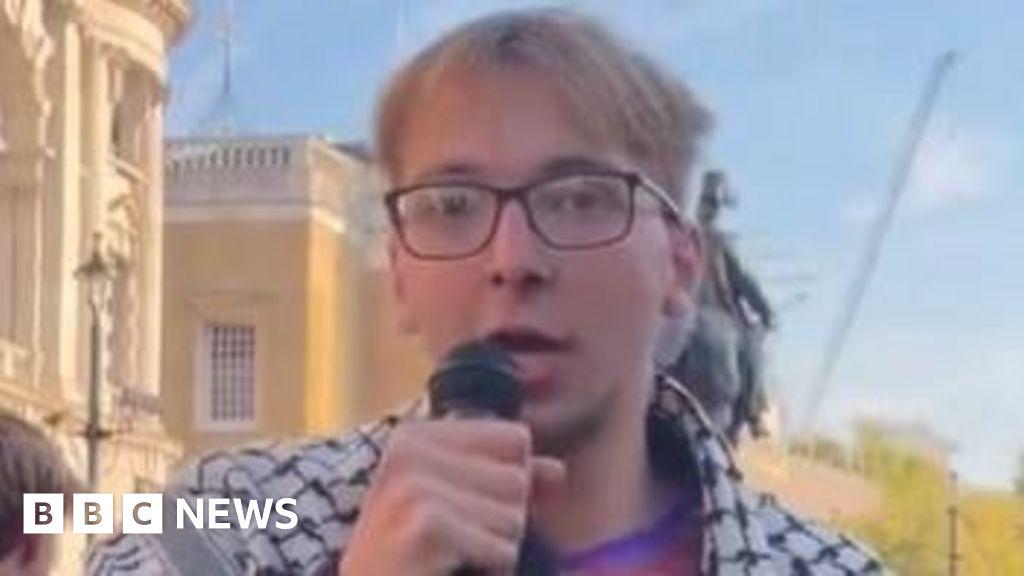 British Student charged over chanting about putting Zionists 'in the ground'