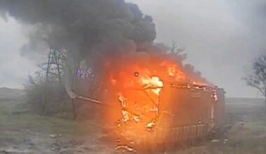 Russian Armor Tried To Assault Myrnohrad. Ukraine's Fog Fighting Drones Hit Them