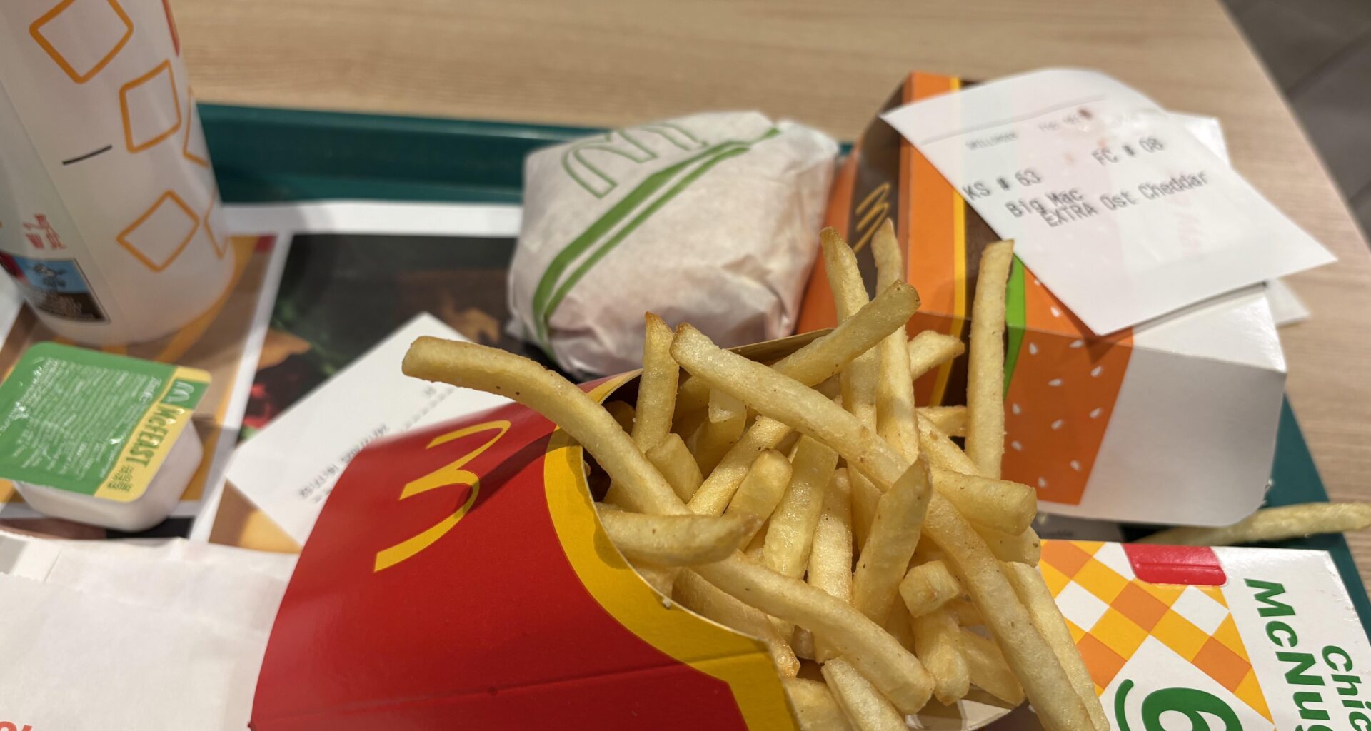 Efter en promenad från strokeavdelningen i kylan med min rollator så blev det julmiddag, tur att någon har öppet när man ätit sjukhusmat i över en månad.