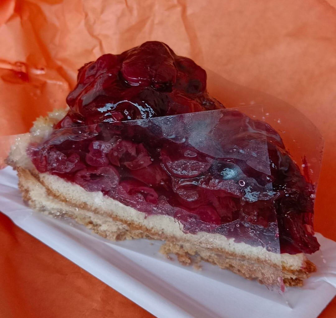 Munich cherry cake