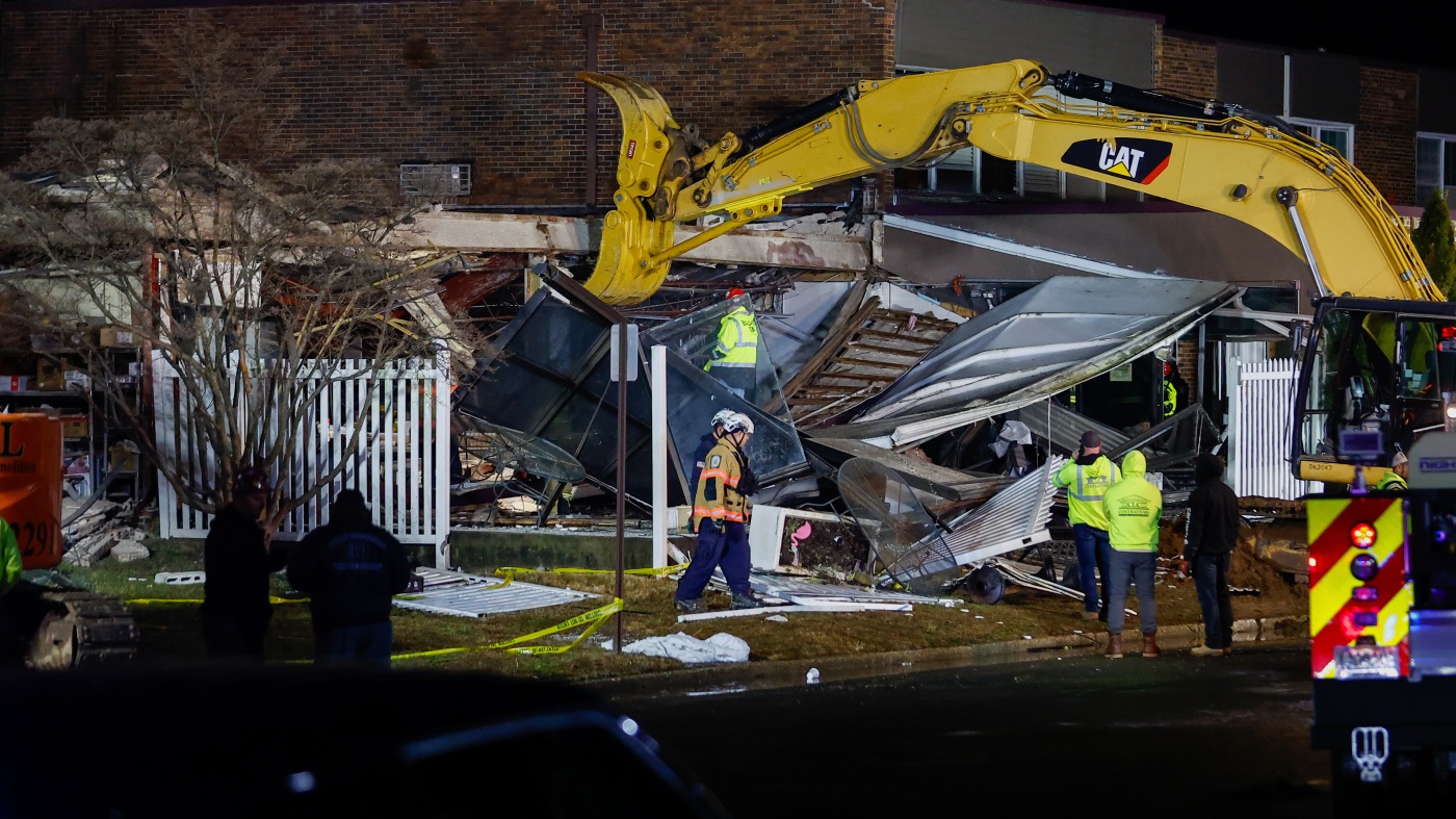 Pennsylvania nursing home explosion kills at least 2, governor says : NPR