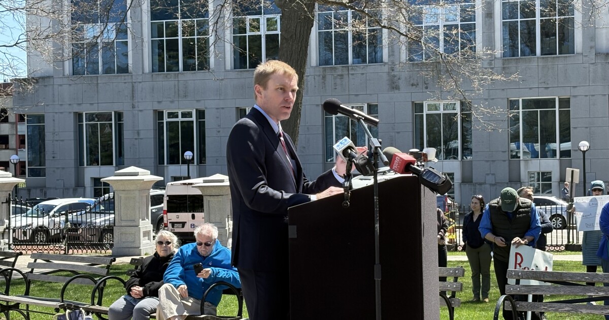 Federal court blocks another Trump admin attempt to tie FEMA aid to immigration priorities