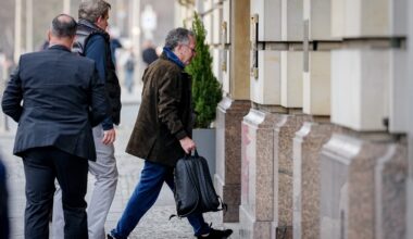 US envoys arrive in Berlin for another round of Ukraine peace talks